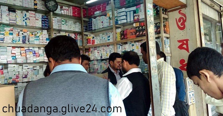 ওষুধের দাম ৭২ টাকা বেশি নিয়ে জরিমানা দিলেন ১০ হাজার