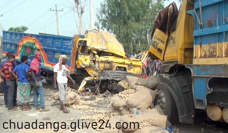 দুই ট্রাকের সংঘর্ষে চালক সহকারী নিহত চুয়াডাঙ্গায়