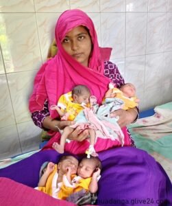 দোয়েল কোয়েল ময়না ও টিয়া জন্মের ৪০ ঘণ্টা পর মায়ের কোলে