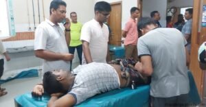 ৪ বারসহ আটক সোনা নিয়ে দ্বন্দ্বে আহত ৩ পাচারকারী